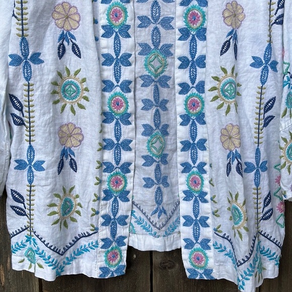Johnny Was Oriel Cropped Linen Kimono - Picture 5 of 16